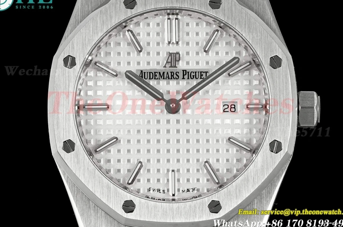 67650 Royal Qtz White SS SS Oak Swiss Ladies 33mm ZF 0519